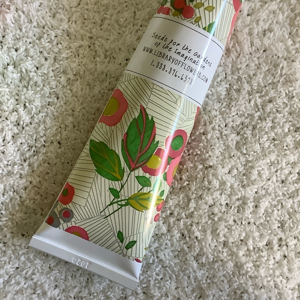 Library of Flowers Scented  Handcreme Margot Elena Wildflower & Fern NWT 2.3oz - Picture 8 of 15